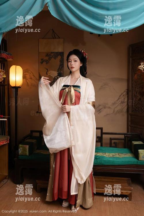 秀人网 - 谁说女王不能玩写真？安然Maleah的资源满满等你来拿！