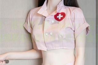 秀人网 – 探秘绯月樱-Cherry：这一组蕾丝制服与孔雀绿吊裙的奇妙合辑