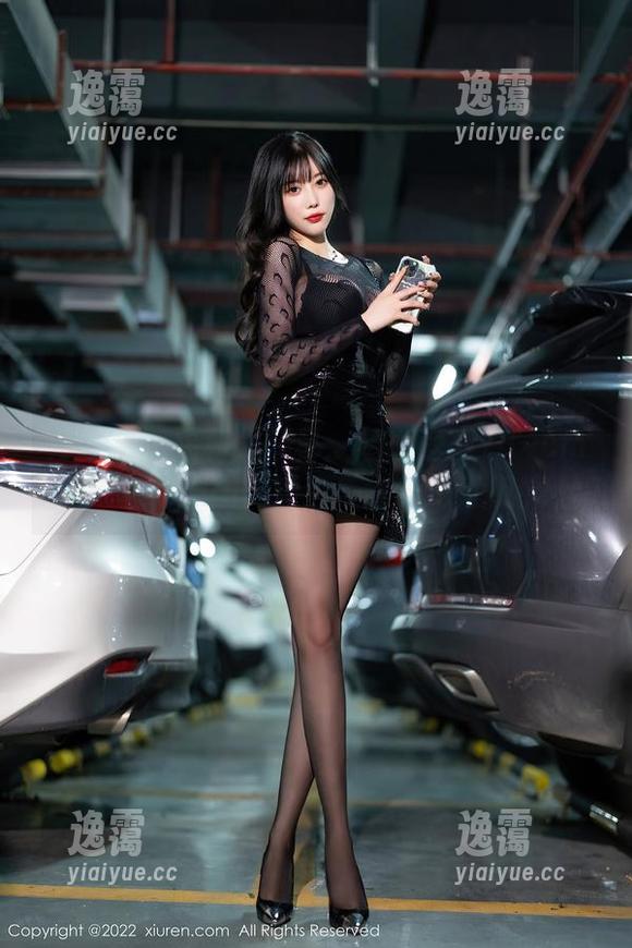 秀人网 - 福利大揭秘：葛征净高184cm的礼服原图，简直美到无法直视！