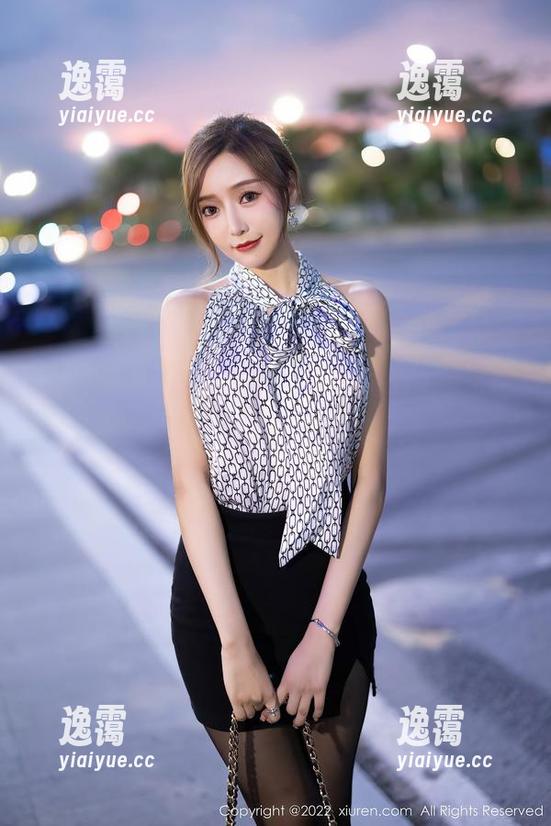 秀人网 - 图册当铺，蓝夏Akasha泳衣一拍即合，你不来看看吗？