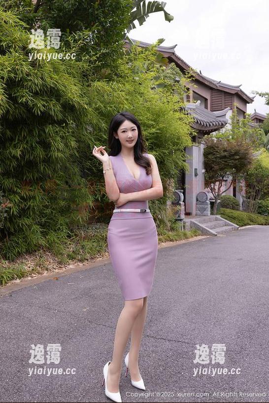 秀人网 - 一看软情御姐美图，我瞬间变身‘评论段子手’，哈哈！