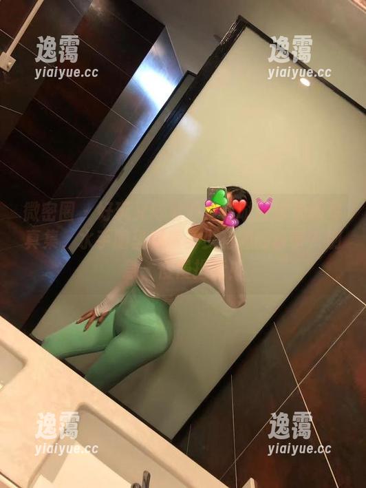 微密圈 - 好玩又好看的紫色哒豚豚最新写真集，水手服里藏着多少有趣的故事？别急，慢慢揭晓！