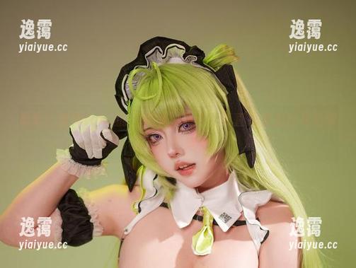 菌烨tako 最新!菌烨tako的‘秘书’照片,简直想要把这风格带到我的生活里。