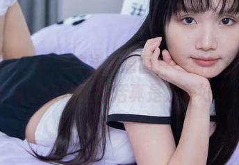 袜啵啵 – 小沫的泳装原图，一看就让人想去海边撒欢，生活真是太美好了。