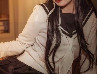 贞子蜜桃的私拍美图，心心眼看了忍不住想偷偷截屏，真的有点色！